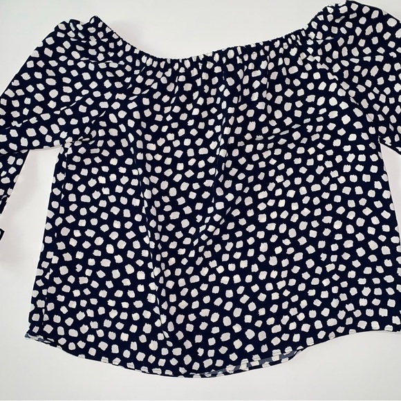 J. Crew Off The Shoulder Polka Dot Top Navy and White Top Excellent Condition - Picture 6 of 6